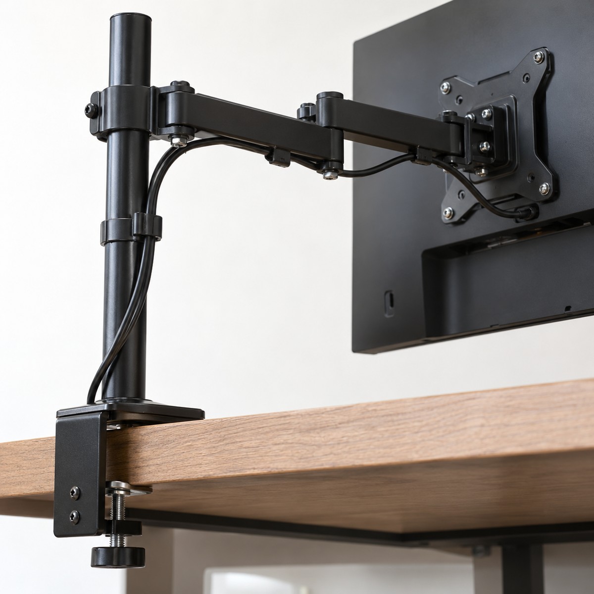 Single Monitor Arm 17–32 Inch — view 3